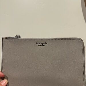 Kate Spade Grey Zip Wristlet